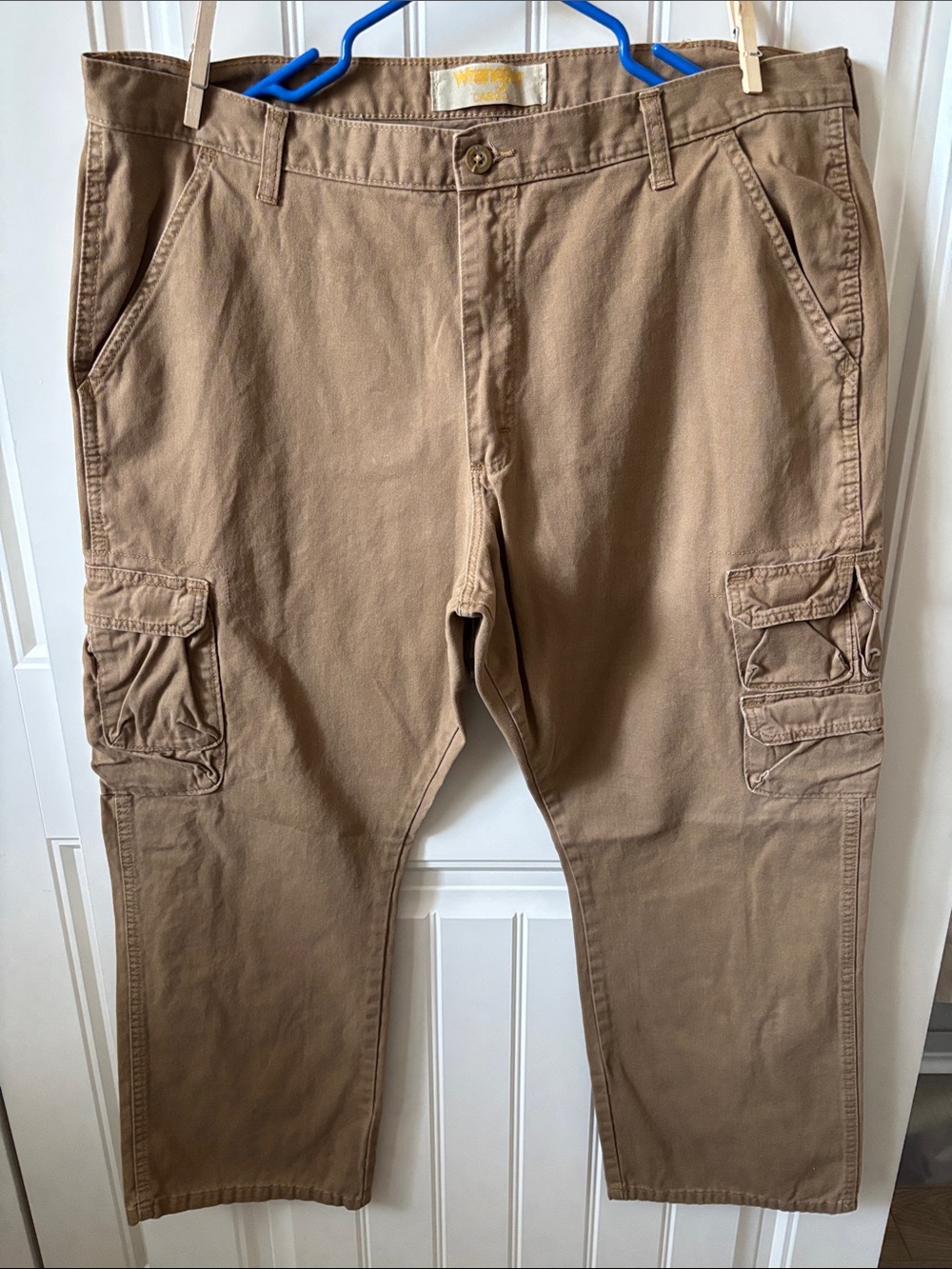 Wrangler Men's Cargo Pants in Khaki Brown